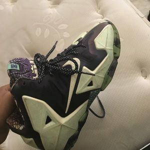 Lebron 11s glow in the dark