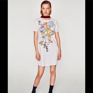 NEW ZARA DRESS WITH RUBBERIZED FLORAL