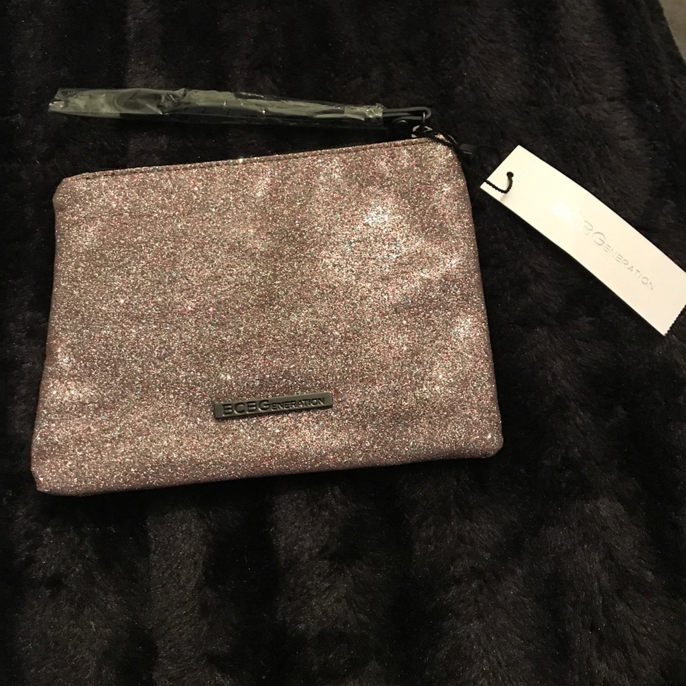 BCBG wristlet