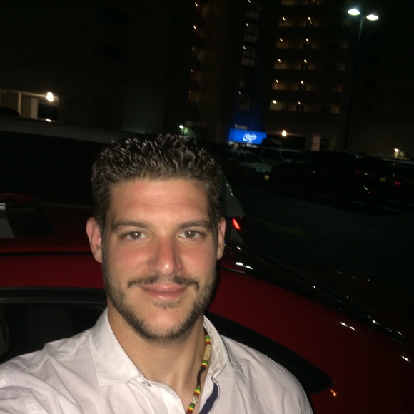 Meet your Posher, Chris - Picture 2 of 5