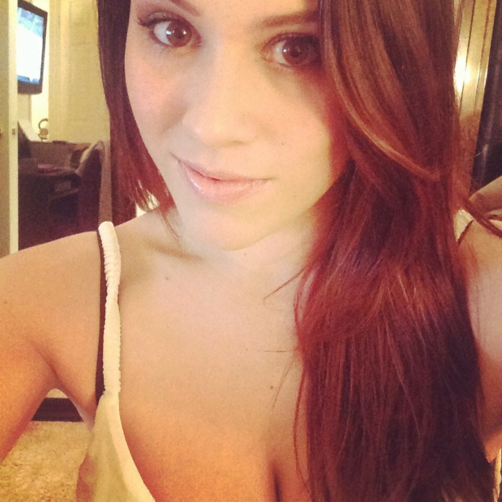 Meet your Posher, Alexis