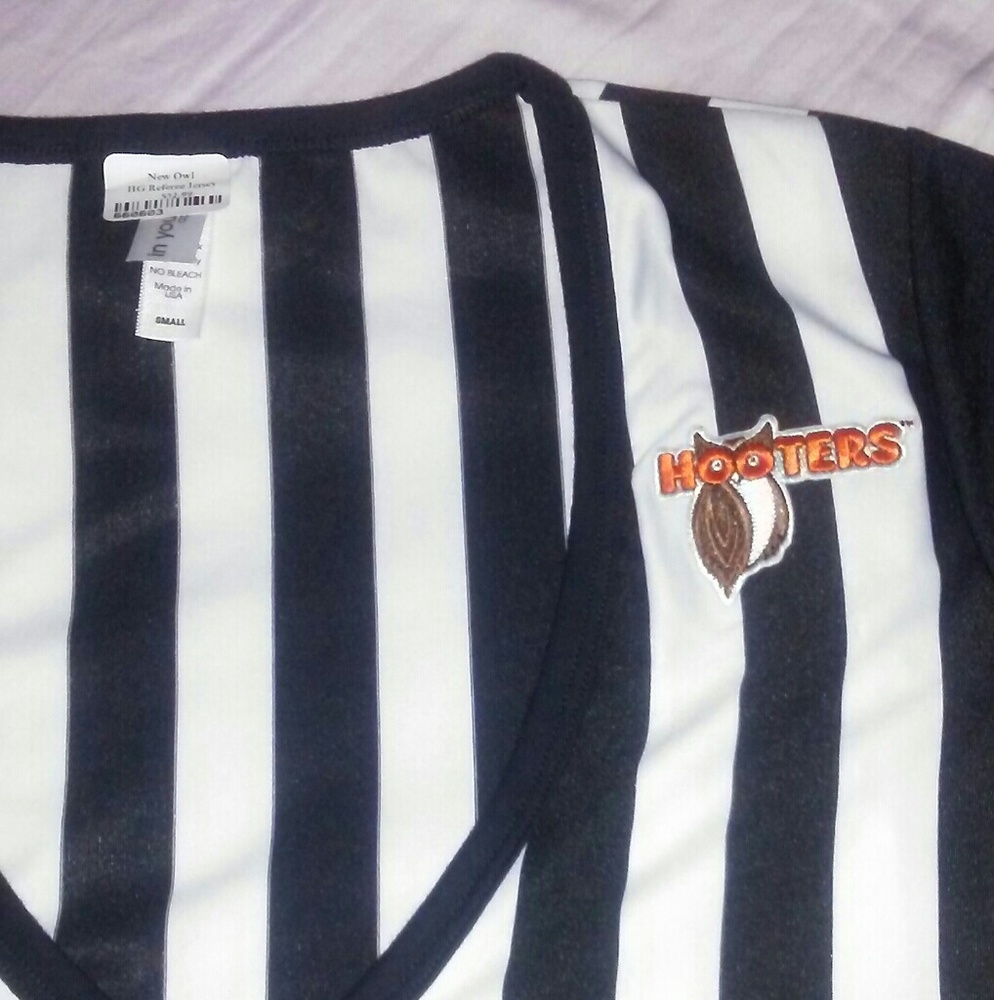 HOOTERS Jersey
