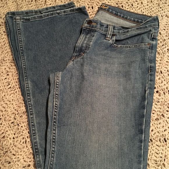 🚨SALE🚨American Eagle Outfitters Women's Jeans 👖 - Picture 1 of 5