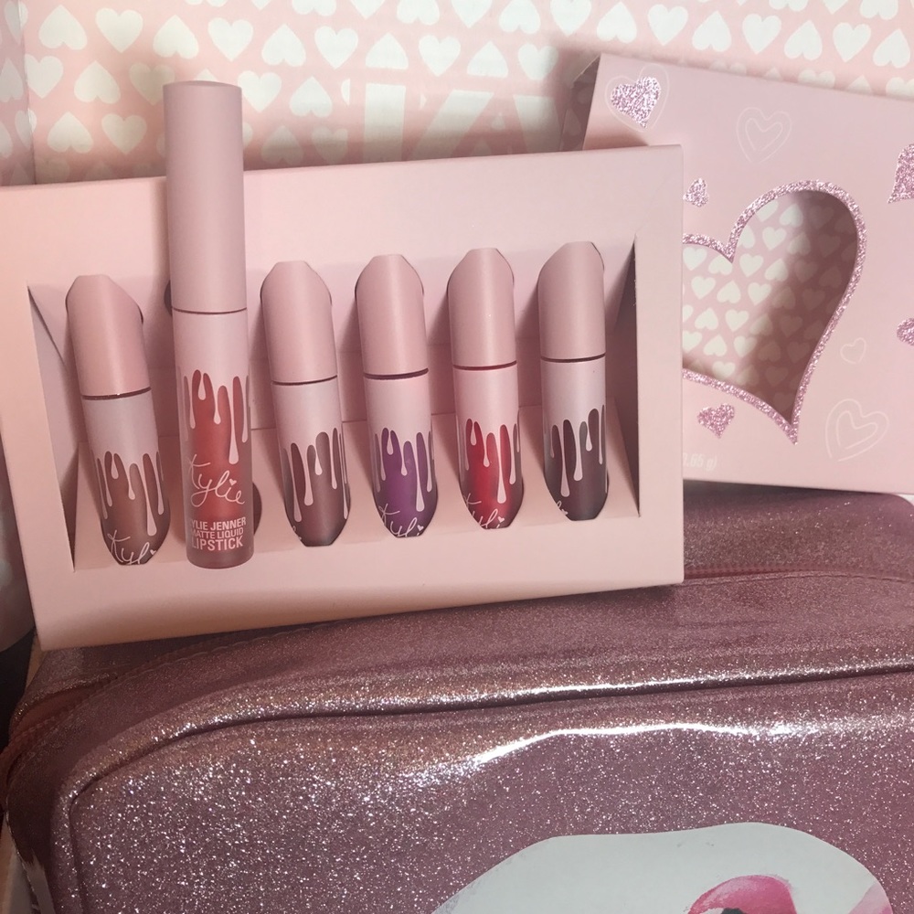Kylie Cosmetics - Baby Girl Matte Mini ❤️
