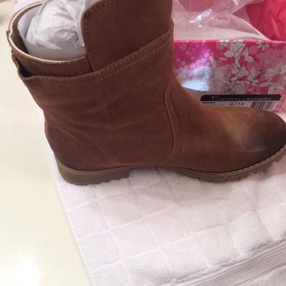 Reduced Suede Ankle Distressed Dark Camel Boots - Picture 3 of 5