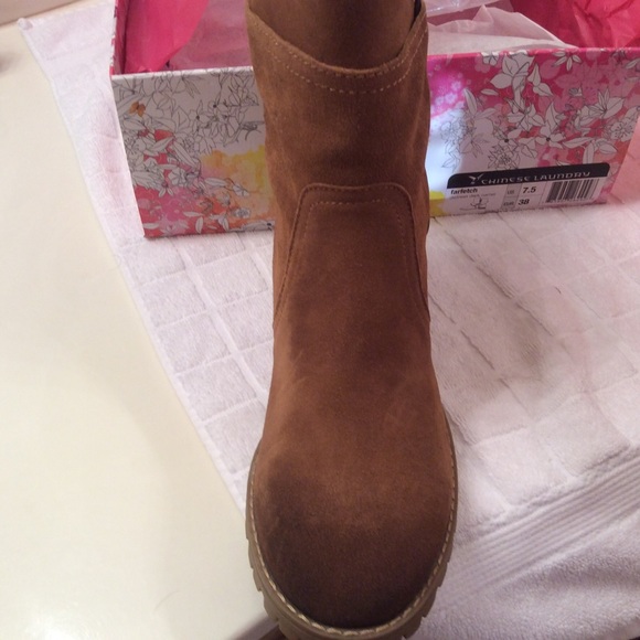 Reduced Suede Ankle Distressed Dark Camel Boots - Picture 2 of 5