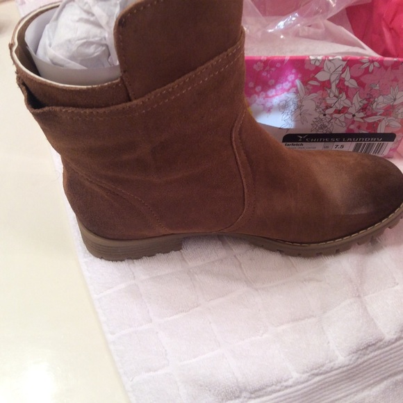 Reduced Suede Ankle Distressed Dark Camel Boots - Picture 3 of 5