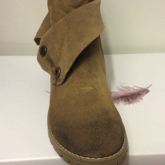 Reduced Suede Ankle Distressed Dark Camel Boots - Picture 5 of 5