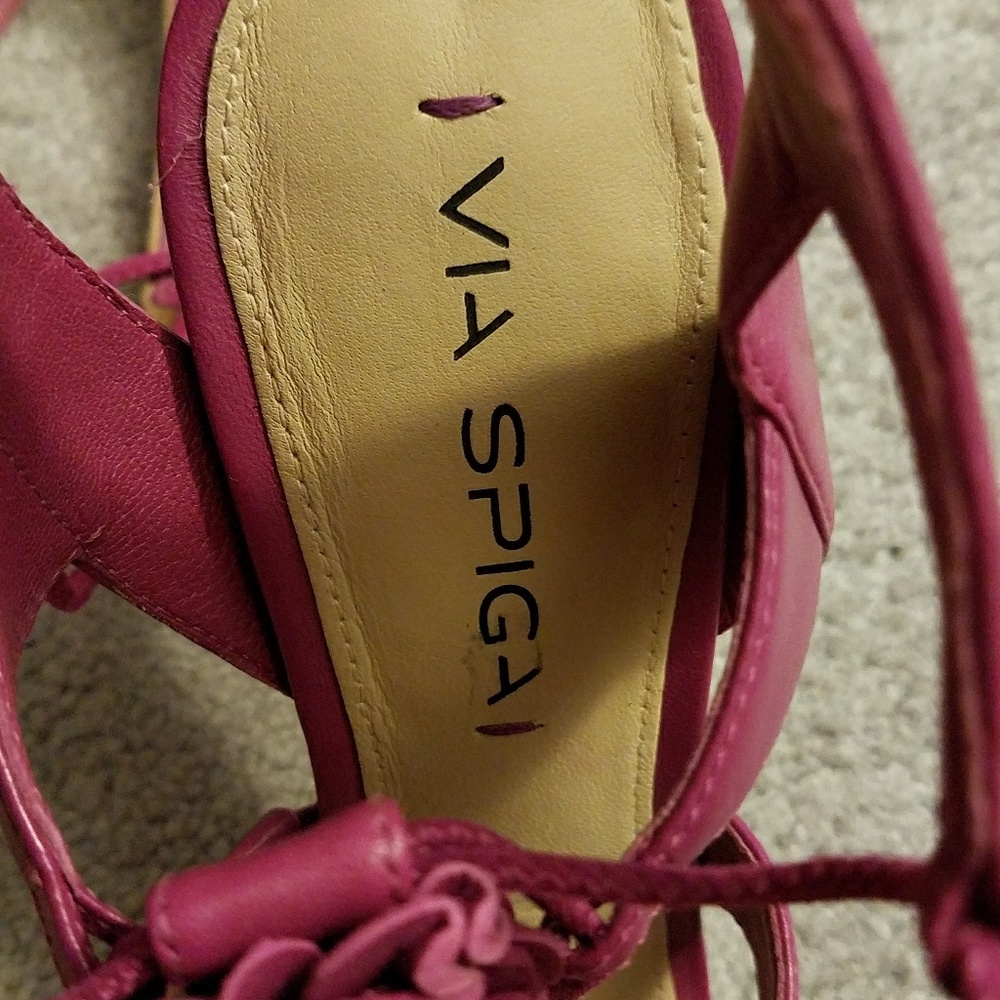Pink heels - Picture 3 of 4