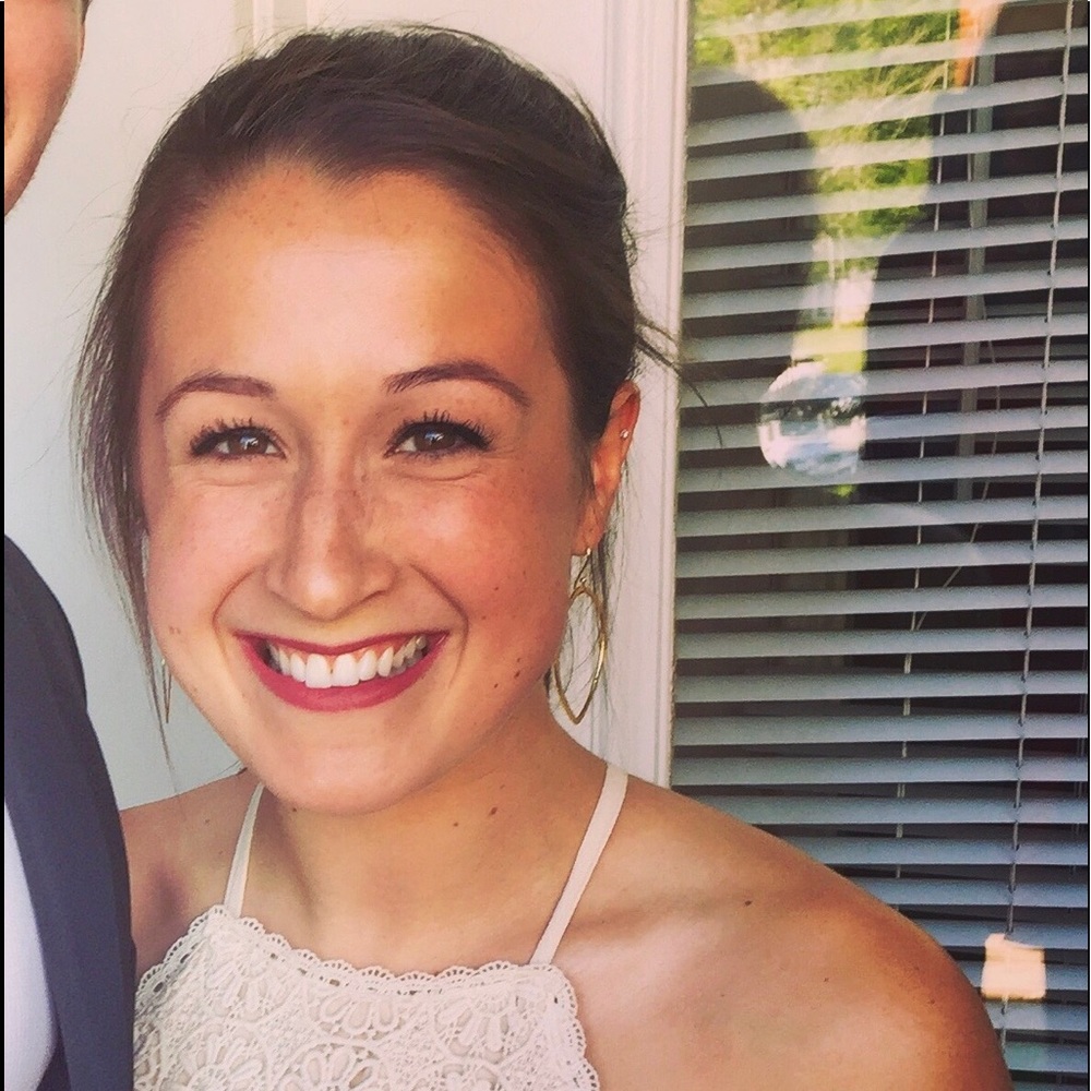 Meet your Posher, Emily