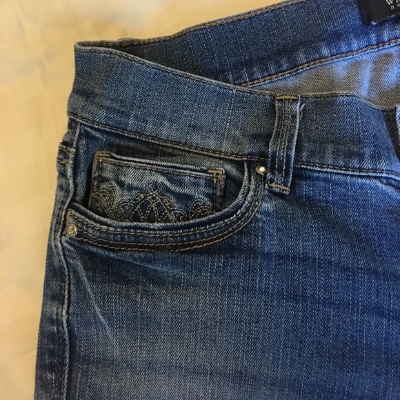 🎈Just Reduced🎈WHBM Classic Embroidered Jeans - Picture 3 of 6