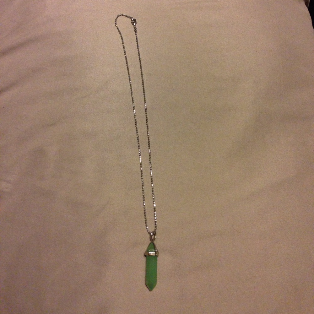 Necklace with green crystal pennant