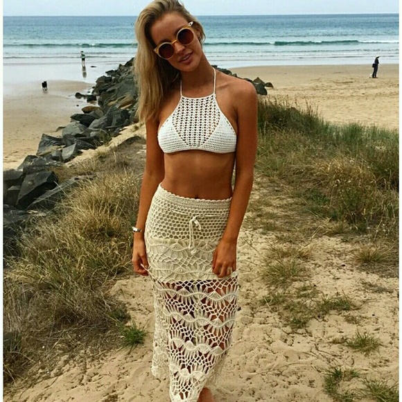 Beautiful Crochet Lace Skirt - Picture 3 of 3