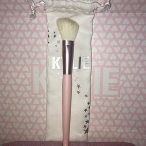 Kylie Cosmetics - Blush Brush 🎀