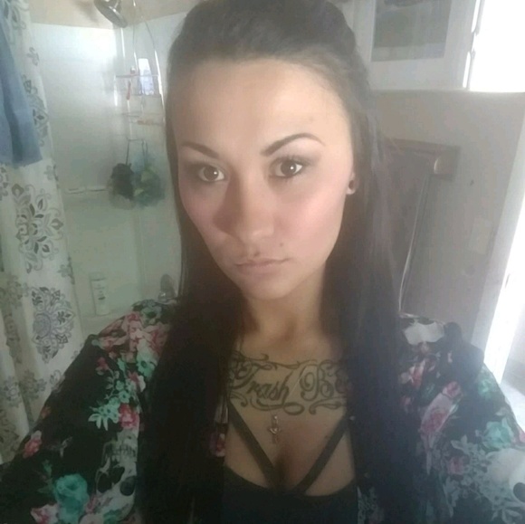 Meet your Posher, Erin - Picture 1 of 1