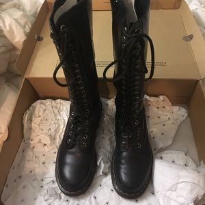 Dr.Martens Airwair Black Noir Buttero