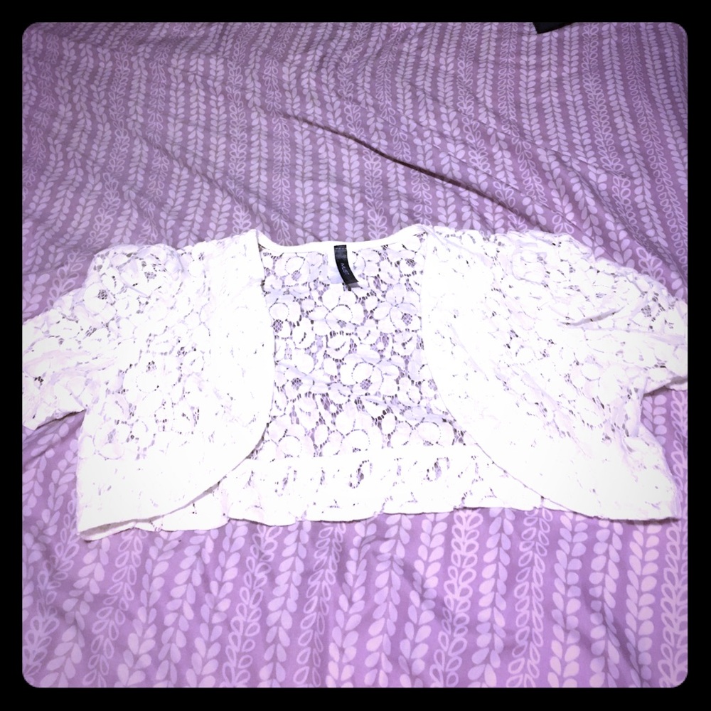 White lace crop cover