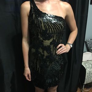 Black / nude short cocktail dress