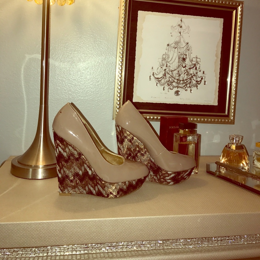 Nude exotic wedges with mesh heel