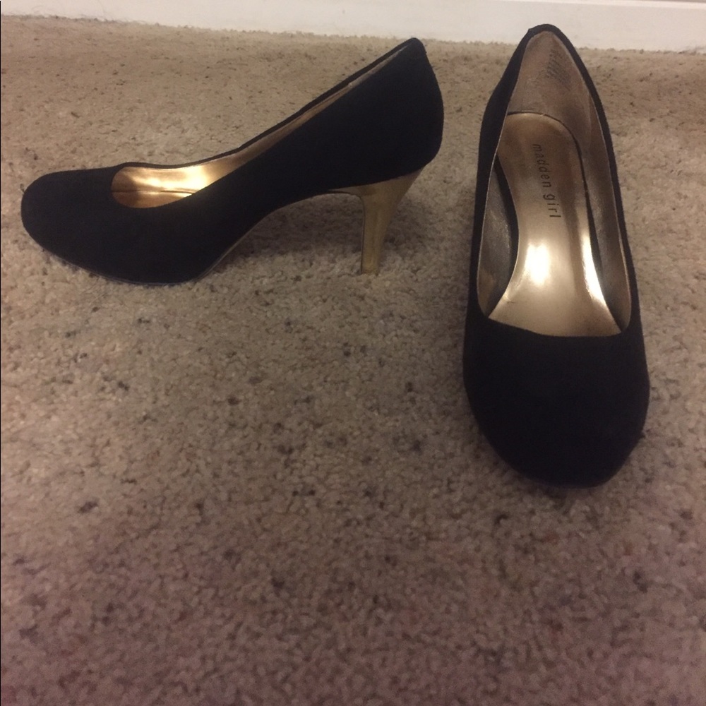 Madden Girl Black Pumps