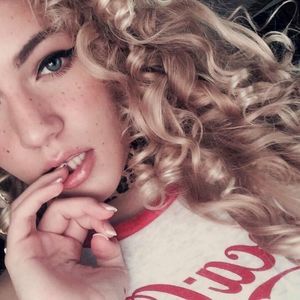 Meet your Posher, Faith