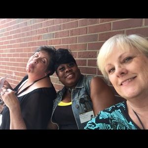 Meet your Posher, Kay