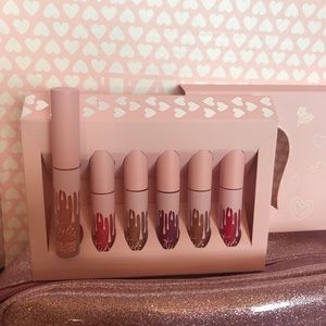 Kylie Cosmetics - LA Velvet Liquid Lip
