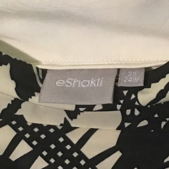 🌸NWOT🌸 Graphic print crepe elastic belted skirt - Picture 3 of 4