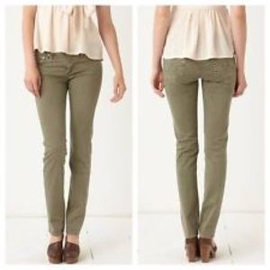 Army Green Sateen AG stilt