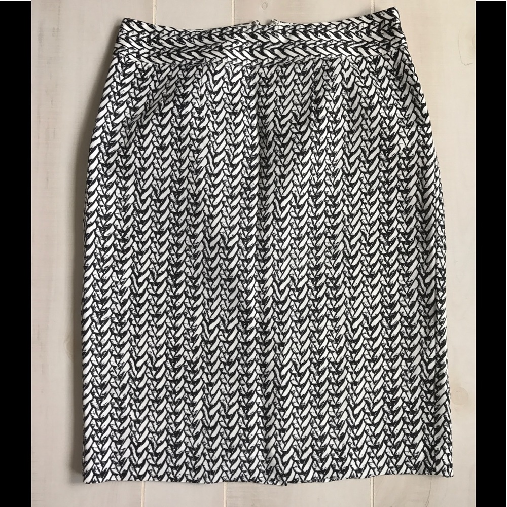 Banana Republic pencil skirt size 2