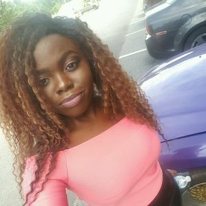 Meet your Posher, Delise