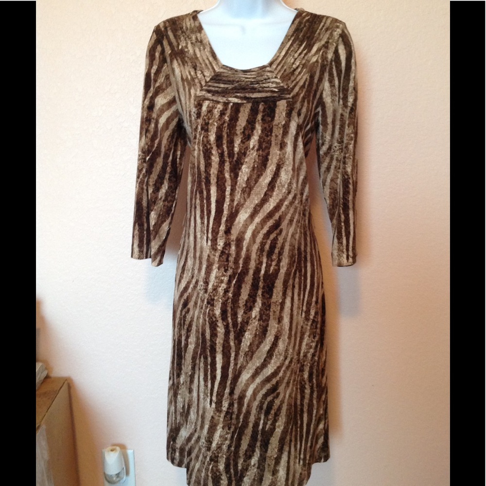 Dana Buchman Animal Print Shift Dress XS $$ FIRM