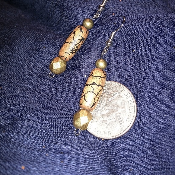 Dangling earrings - Picture 3 of 4