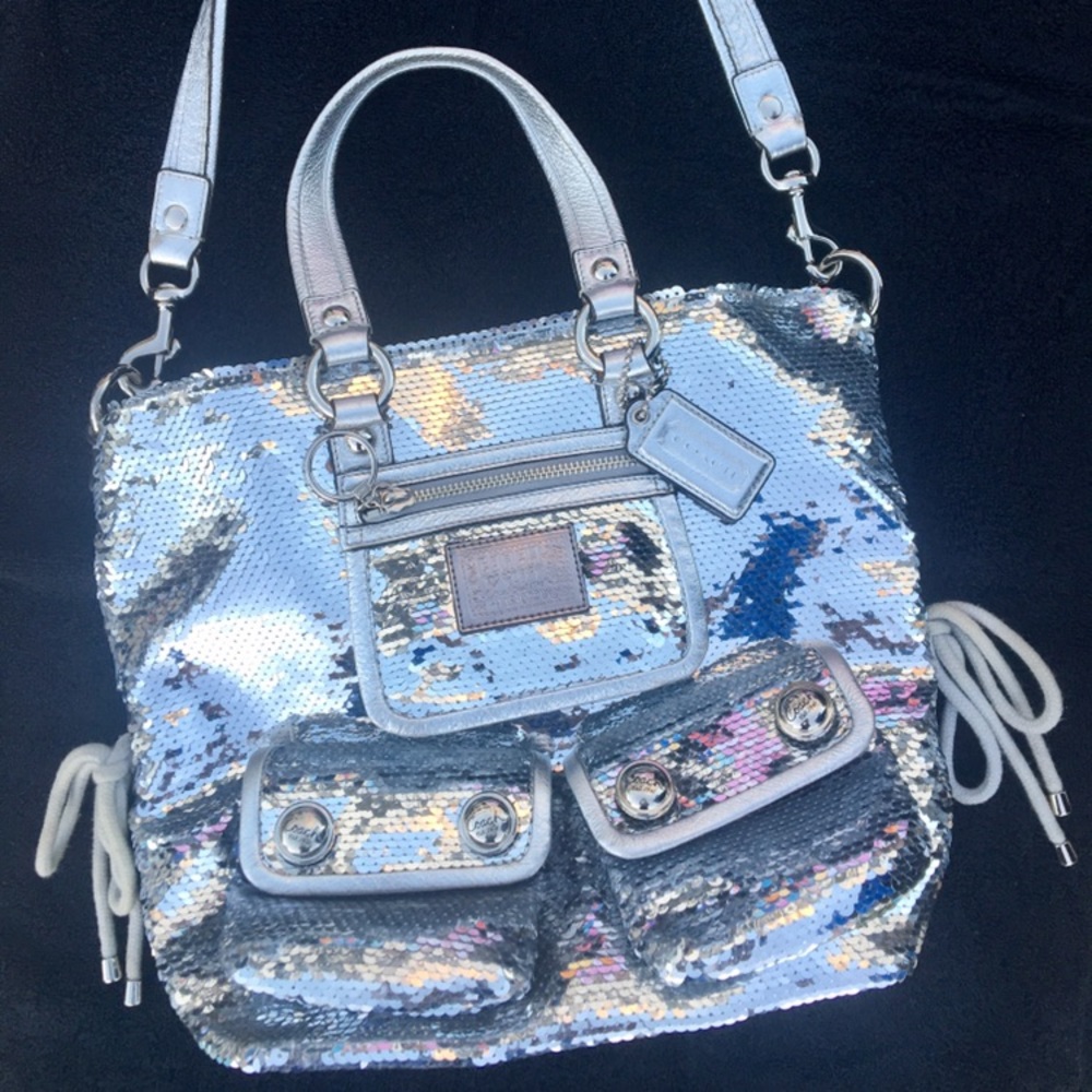 LIKE NEW Coach POPPY Silver Sequin Handbag