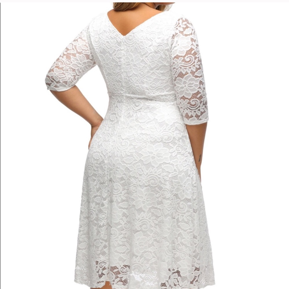 Plus size white Lace knee length dress - Picture 2 of 2