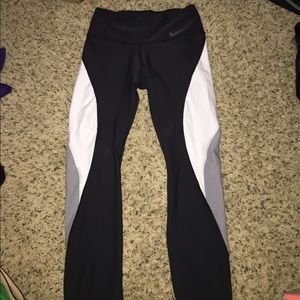 nwt nike leggings!!