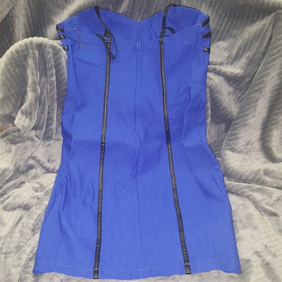 Dress - Picture 4 of 4