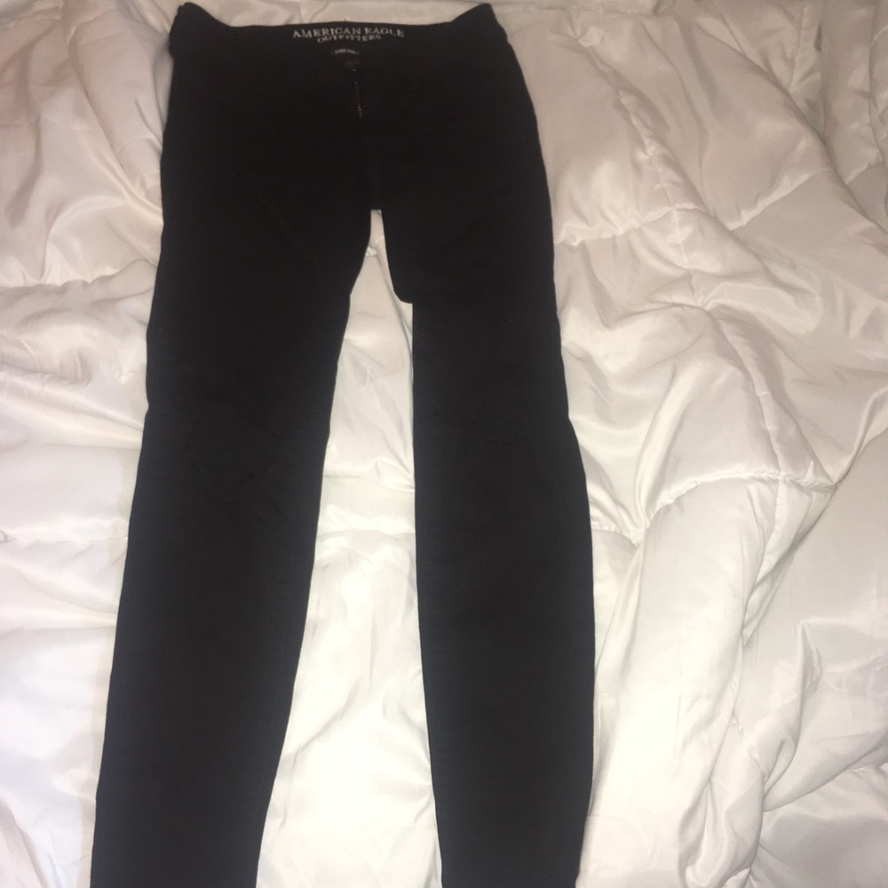 Black ripped skinny jeans