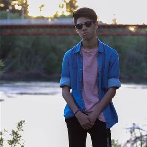 Meet your Posher, Jonathan