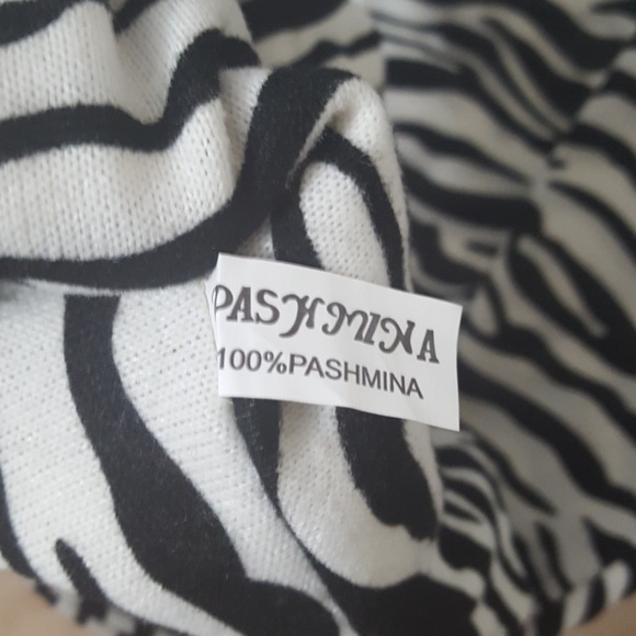 Pashmina - Picture 3 of 3
