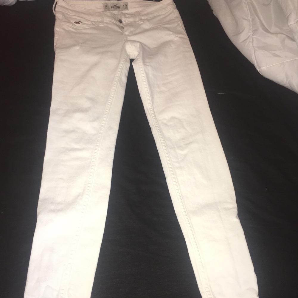 White hollister jean