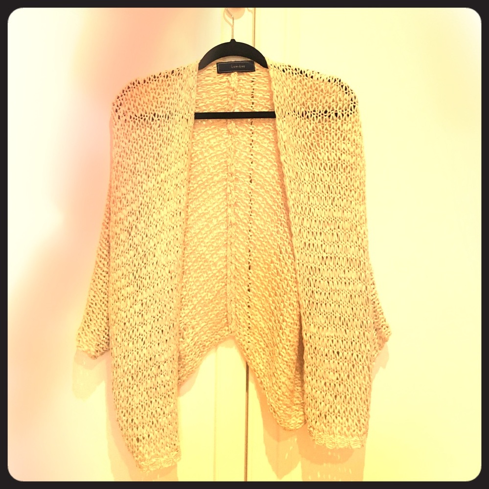 Knitted shawl