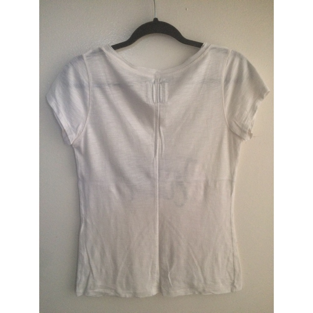 Super chic tee! - Picture 2 of 3