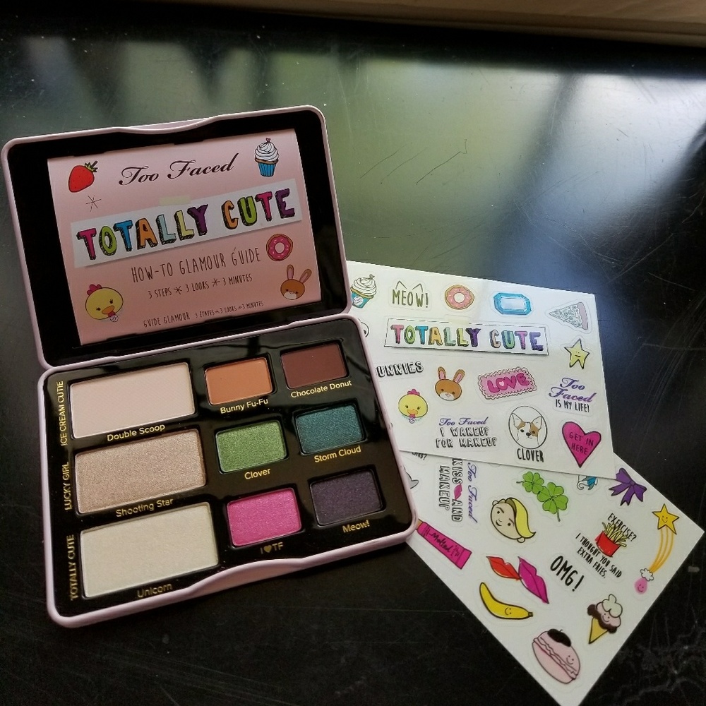 Too Faced Totally Cute eyeshadow palette