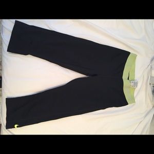 Nike Pro Capris