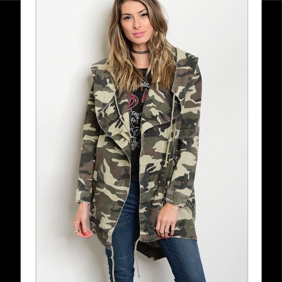 Last 1!! Five⭐️ rated Oversized Camo Anorak Jacket - Picture 2 of 3