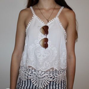 Kendall & Kylie flowy tank 💛