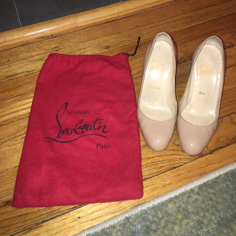 Christian Louboutin Nude Simple Pump 6 36