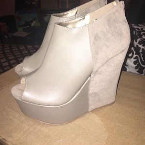 Never word stone colored wedges
