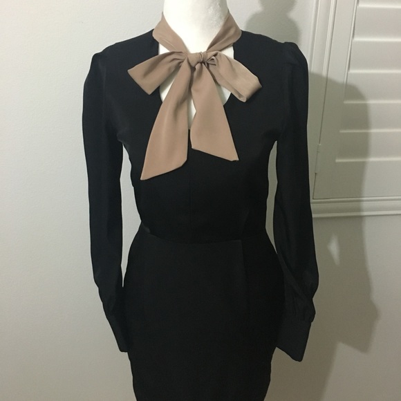 Fitted dress - Picture 3 of 4